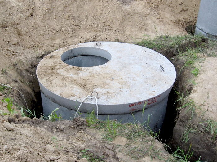 Выгребная яма из бетонных колец