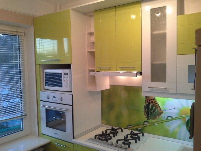 Зеленый цвет в интерьре кухни 1