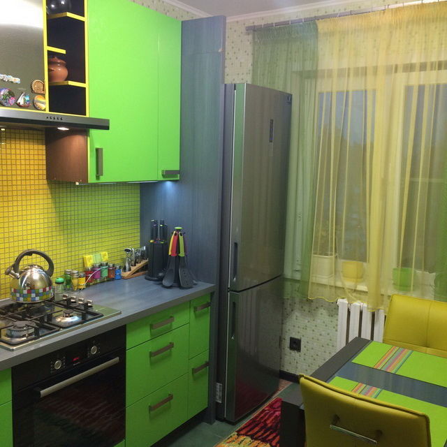 Кухня в зеленых цветах 1