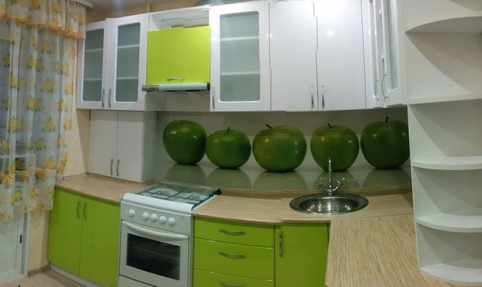 Сочетание зеленых цветов в интерьере кухни 3