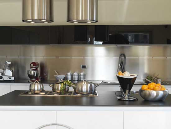 Как недорого сделать ремонт кухни своими руками?