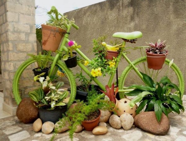 Необычные украшения для сада своими руками (100 идей): оригинальные задумки и пошаговая реализация