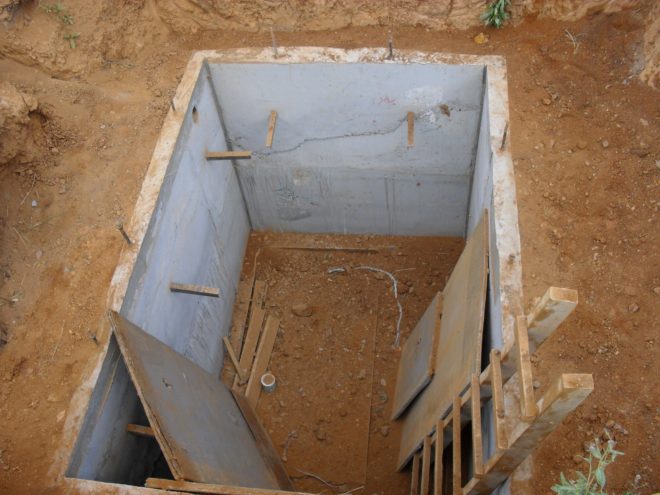 как залить бетонный погреб