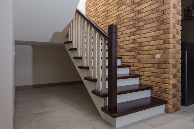 как оформить бетонную лестницу в частном доме