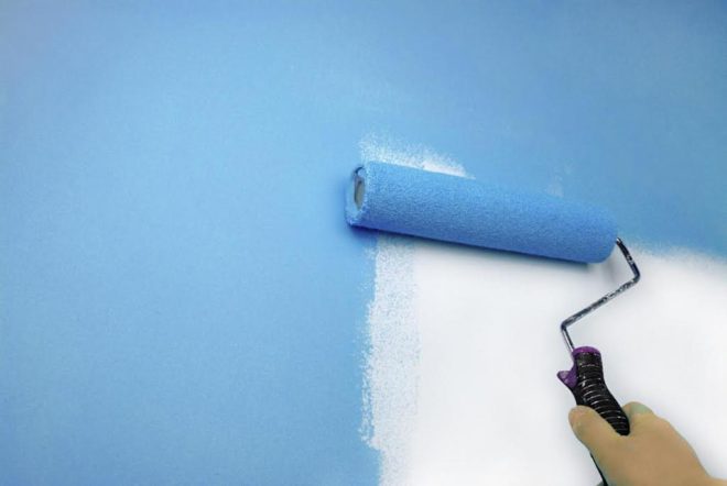 Как и чем покрасить бетонную стену в квартире