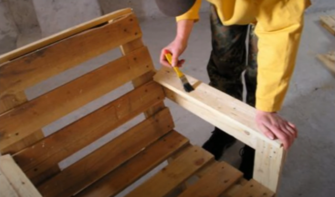 Как сделать мебель из поддонов на дачу